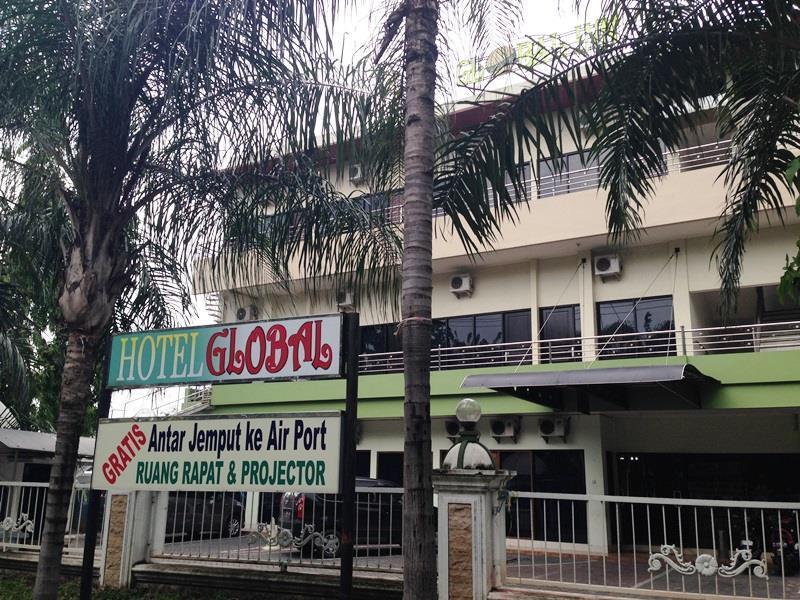 Global Inn Keluarga Sedati Exterior photo